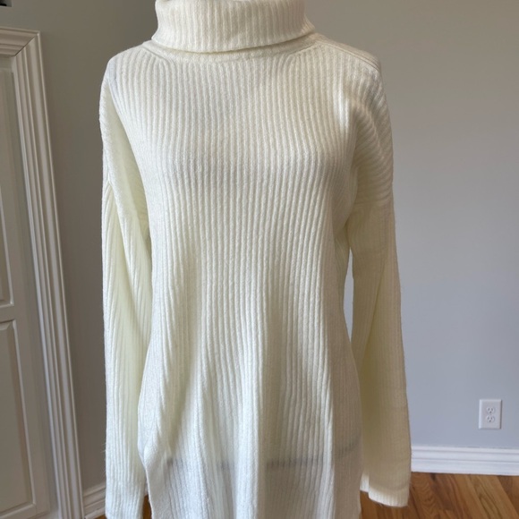Olivaceous New size Large turtle neck soft sweater cream cozy ribbed knit sliit - Picture 12 of 12